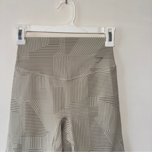 Gymshark Elevate Cycling Shorts Beige Small - Picture 4 of 4